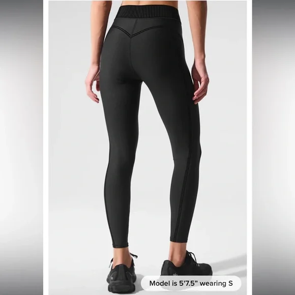 Alo Yoga Black High-Waist Leggings, M, Great Condition! - Picture 4 of 11